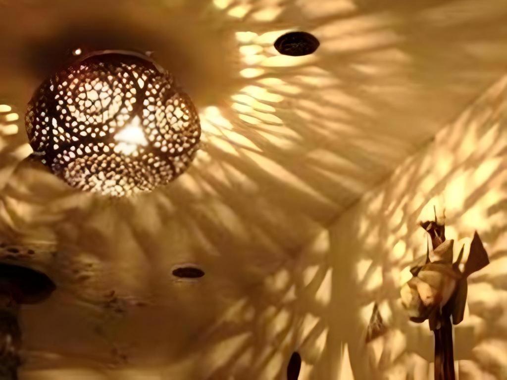 Arabian Art Hotel & Gallery Onjuku Extérieur photo