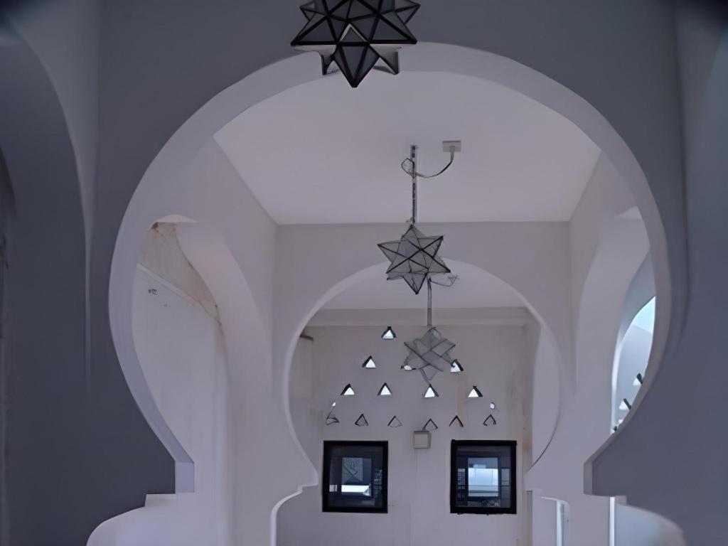 Arabian Art Hotel & Gallery Onjuku Extérieur photo