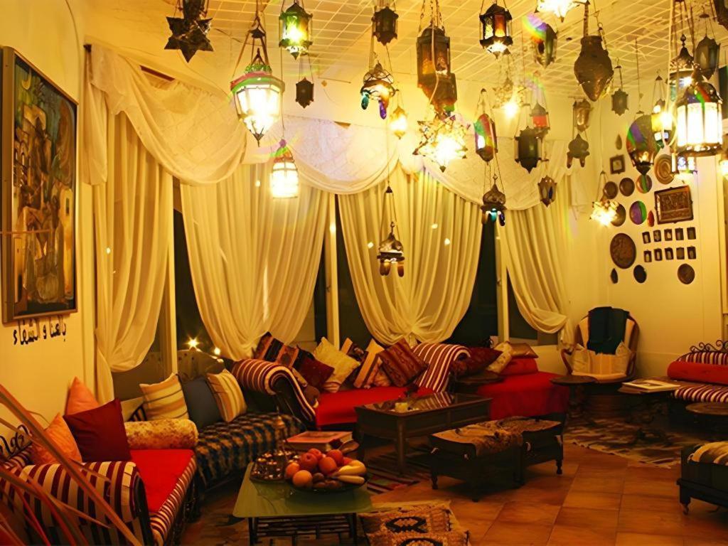 Arabian Art Hotel & Gallery Onjuku Extérieur photo