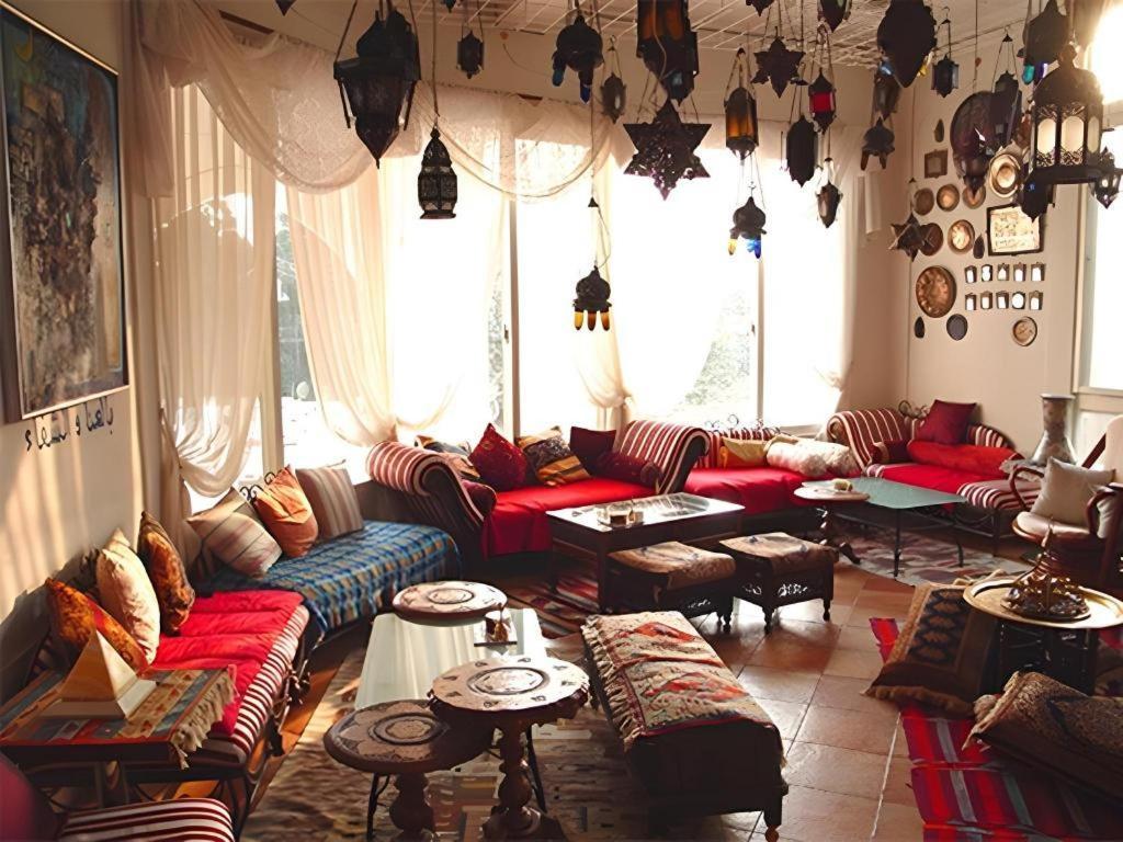 Arabian Art Hotel & Gallery Onjuku Extérieur photo