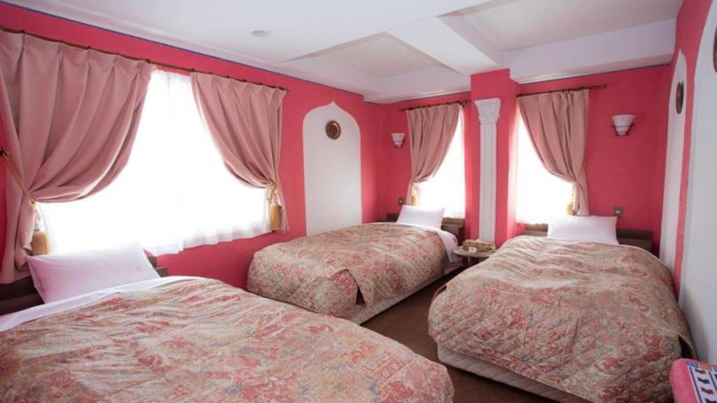 Arabian Art Hotel & Gallery Onjuku Extérieur photo