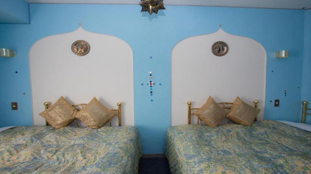 Arabian Art Hotel & Gallery Onjuku Extérieur photo